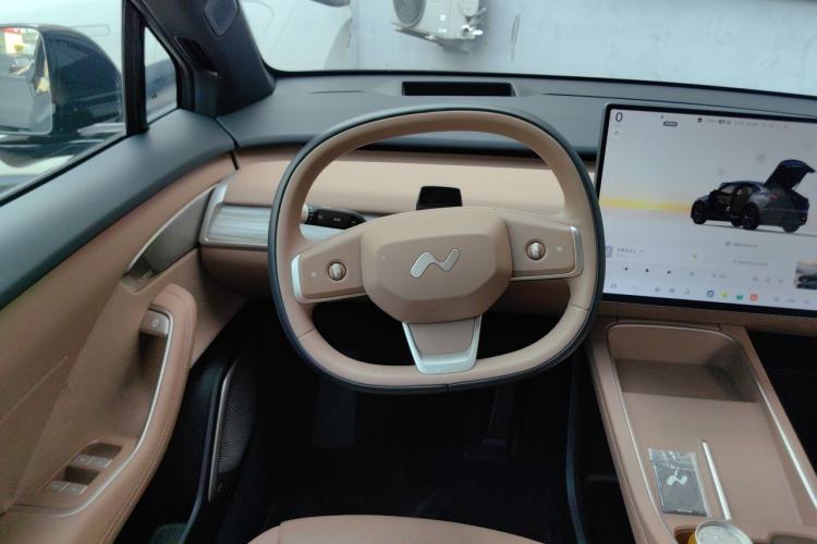 Used ONVO L60 2025 Model—60 kWh All-Wheel-Drive Version Steering Wheel