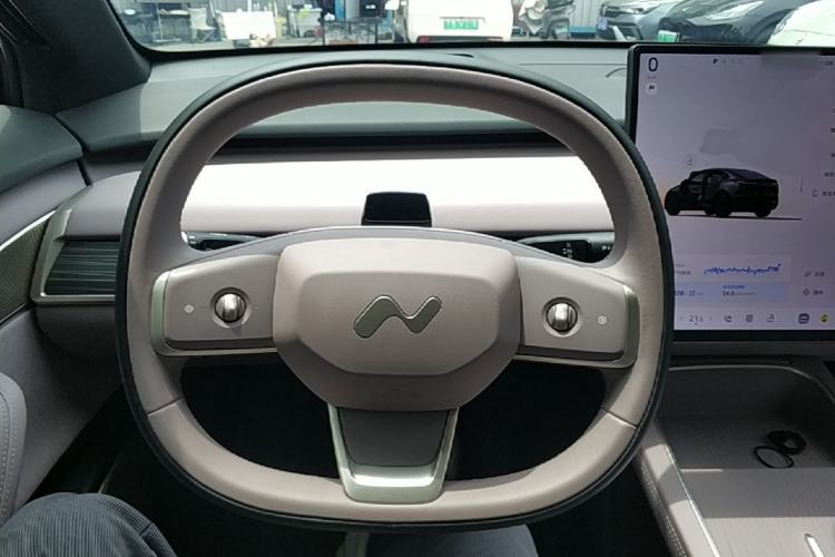 Used ONVO L60 2025 Model—60 kWh Rear-Wheel-Drive Version Steering Wheel