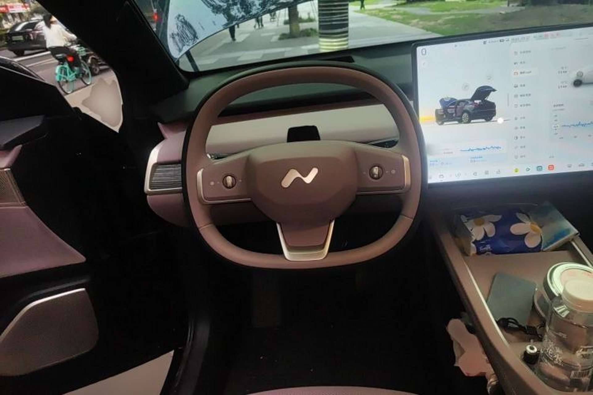 Used ONVO L60 2025 Model—60 kWh Rear-Wheel-Drive Version Steering Wheel