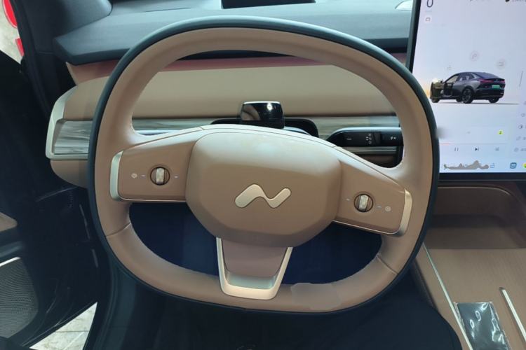 Used ONVO L60 2025 Model—60 kWh All-Wheel-Drive Version Steering Wheel