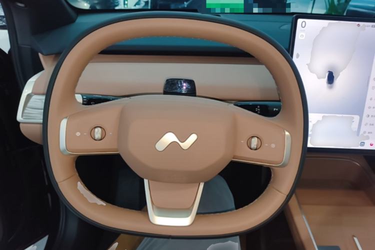 Used ONVO L60 2025 Model—60 kWh Rear-Wheel-Drive Version Steering Wheel