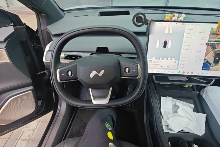 Used ONVO L60 2025 Model—60 kWh Rear-Wheel-Drive Version Steering Wheel