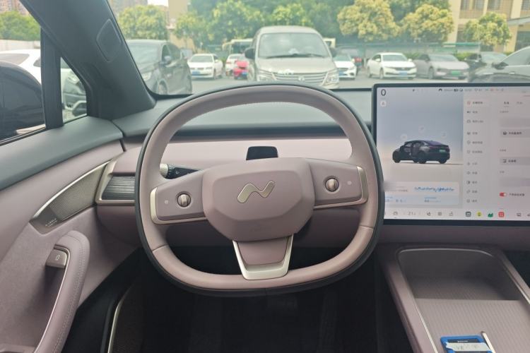 Used ONVO L60 2025 Model—60 kWh All-Wheel-Drive Version Steering Wheel