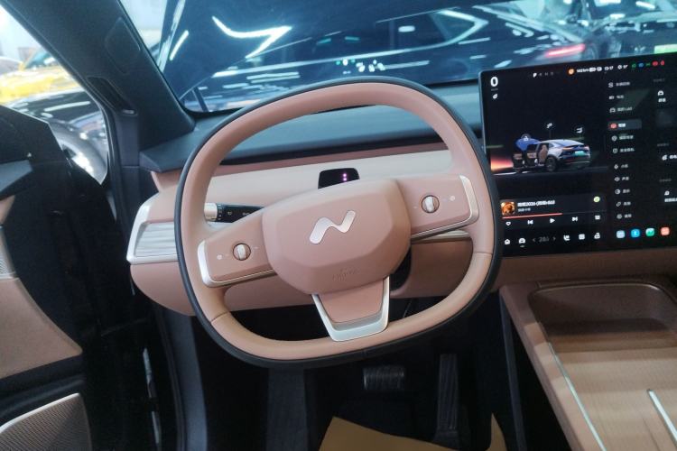 Used ONVO L60 2025 Model—60 kWh Rear-Wheel-Drive Version Steering Wheel