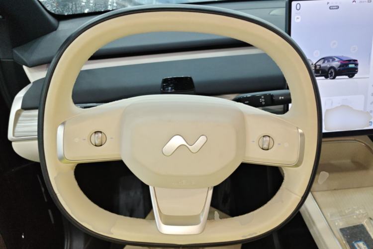 Used ONVO L60 2025 Model—60 kWh All-Wheel-Drive Version Steering Wheel