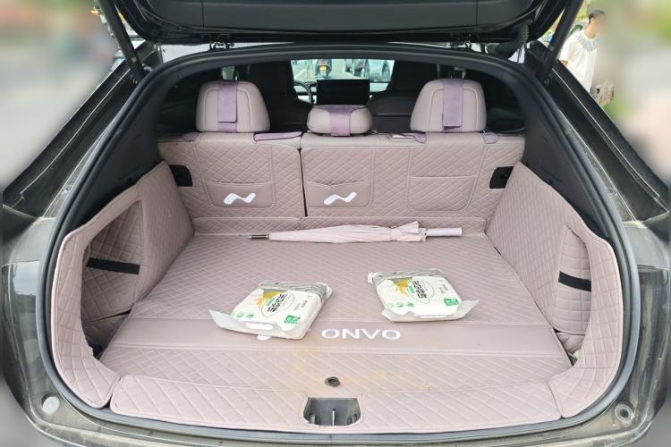 Used ONVO L60 2025 Model—60 kWh Rear-Wheel-Drive Version Trunk