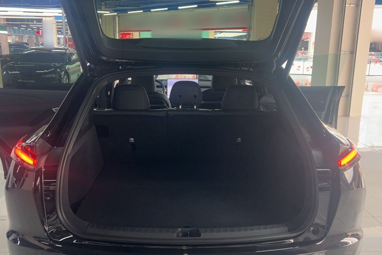 Used ONVO L60 2025 Model—60 kWh Rear-Wheel-Drive Version Trunk
