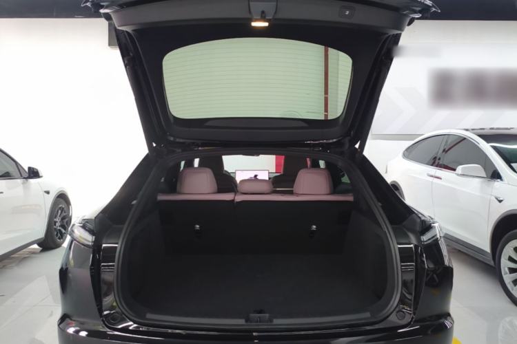 Used ONVO L60 2025 Model—60 kWh Rear-Wheel-Drive Version Trunk