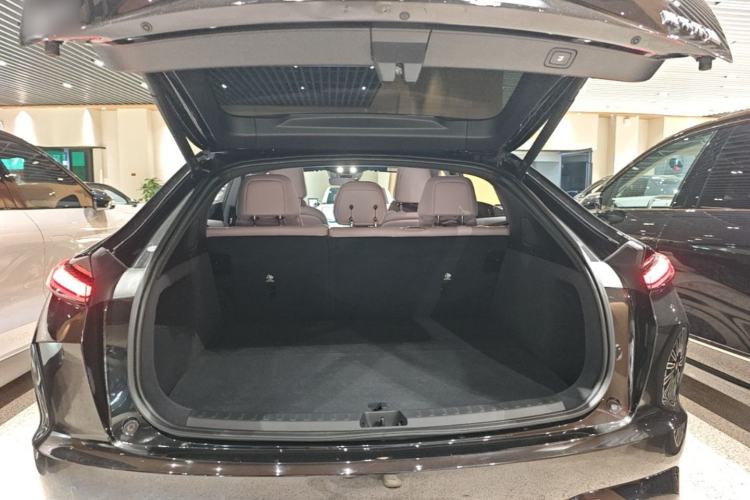 Used ONVO L60 2025 Model—60 kWh Rear-Wheel-Drive Version Trunk