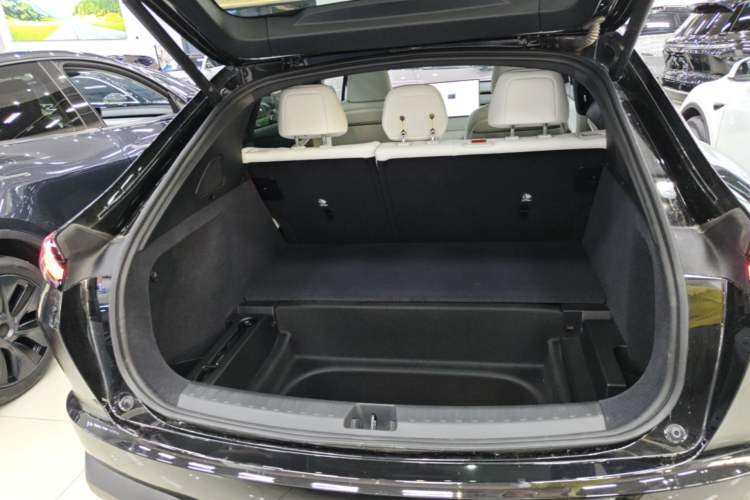 Used ONVO L60 2025 Model—60 kWh All-Wheel-Drive Version Trunk