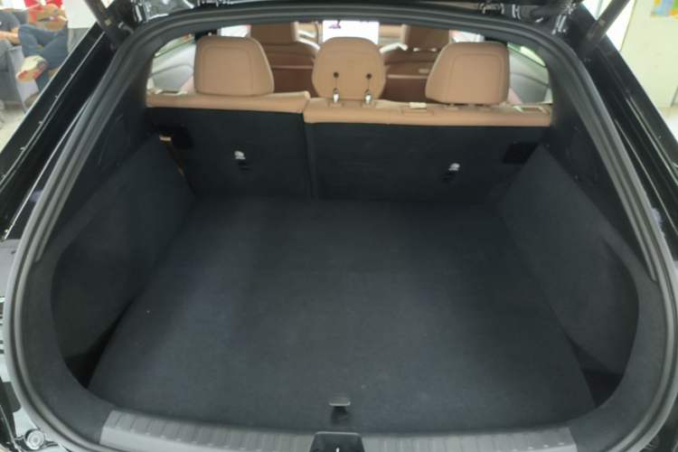 Used ONVO L60 2025 Model—60 kWh All-Wheel-Drive Version Trunk