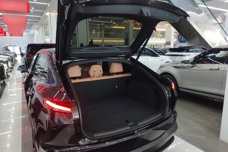 Used ONVO L60 2025 Model—60 kWh Rear-Wheel-Drive Version Trunk