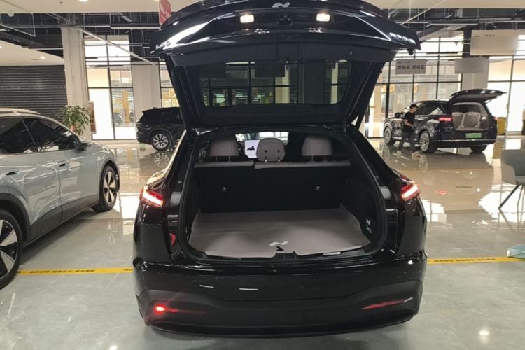 Used ONVO L60 2025 Model—85 kWh Rear-Wheel-Drive Version Trunk