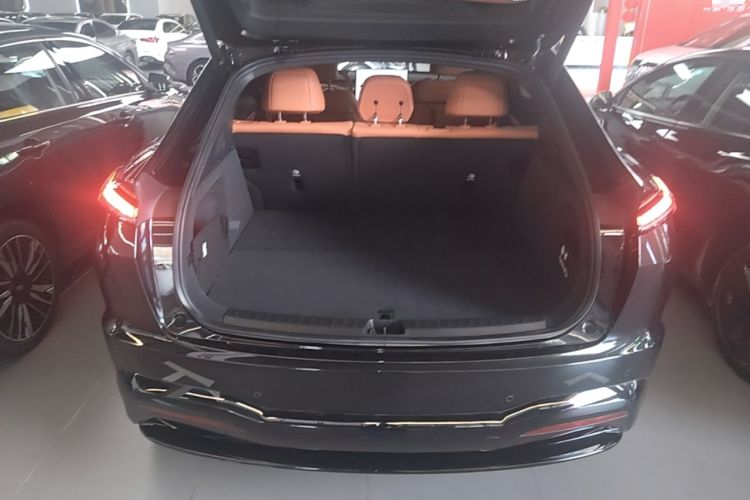 Used ONVO L60 2025 Model—60 kWh Rear-Wheel-Drive Version Trunk