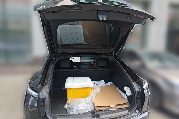 Used ONVO L60 2025 Model—60 kWh Rear-Wheel-Drive Version Trunk