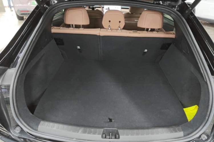 Used ONVO L60 2025 Model—60 kWh All-Wheel-Drive Version Trunk