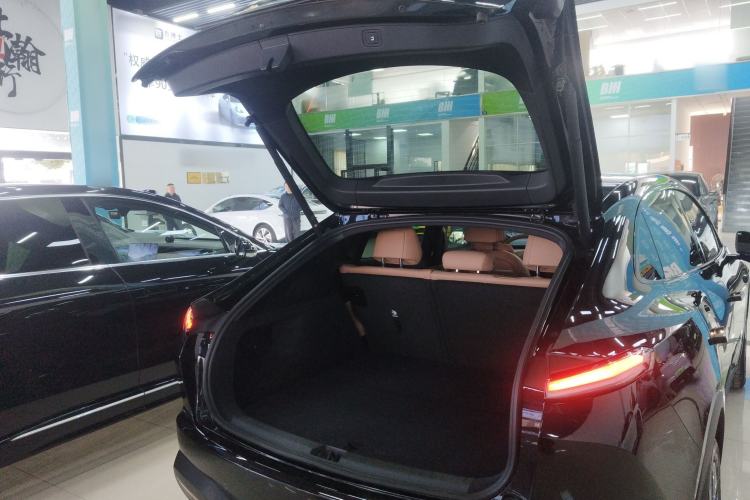 Used ONVO L60 2025 Model—60 kWh Rear-Wheel-Drive Version Trunk