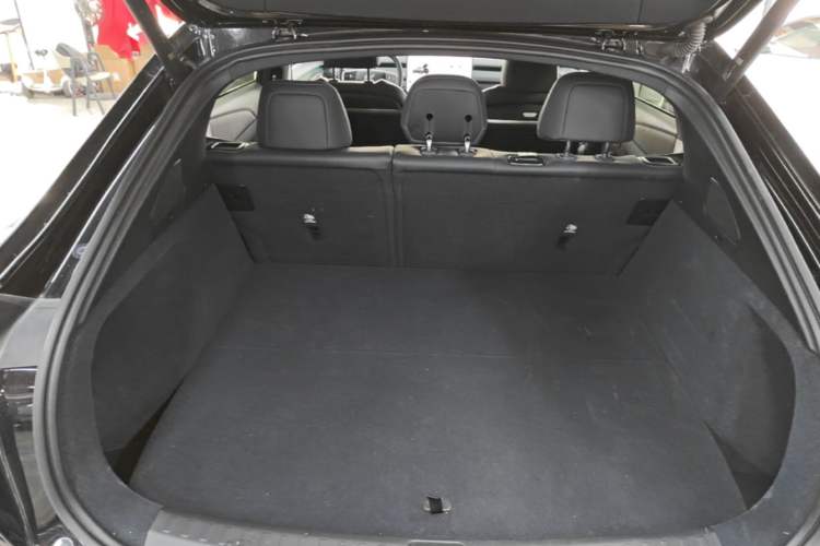 Used ONVO L60 2025 Model—60 kWh Rear-Wheel-Drive Version Trunk