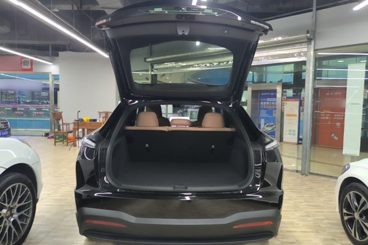 Used ONVO L60 2025 Model—60 kWh All-Wheel-Drive Version Trunk
