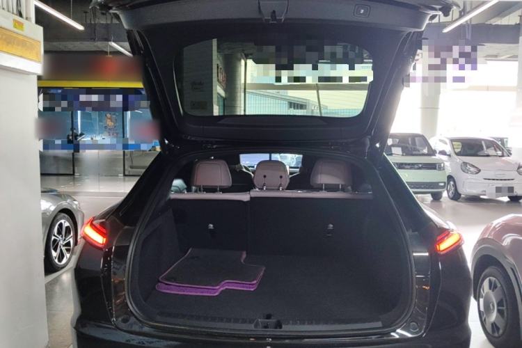 Used ONVO L60 2025 Model—85 kWh Rear-Wheel-Drive Version Trunk