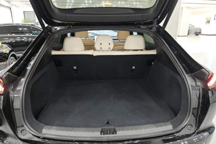 Used ONVO L60 2025 Model—60 kWh All-Wheel-Drive Version Trunk