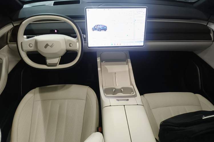 Used ONVO L60 2025 Model—60 kWh Rear-Wheel-Drive Version Center Console