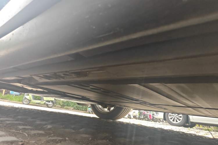 Used ONVO L60 2025 Model—60 kWh Rear-Wheel-Drive Version Chassis Front Right