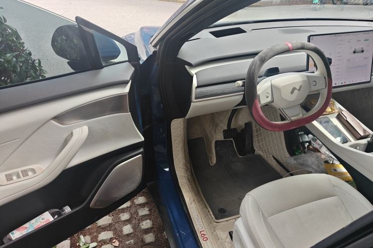 Used ONVO L60 2025 Model—60 kWh Rear-Wheel-Drive Version Driver Seat