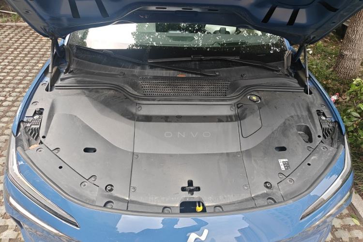Used ONVO L60 2025 Model—60 kWh Rear-Wheel-Drive Version Engine Bay