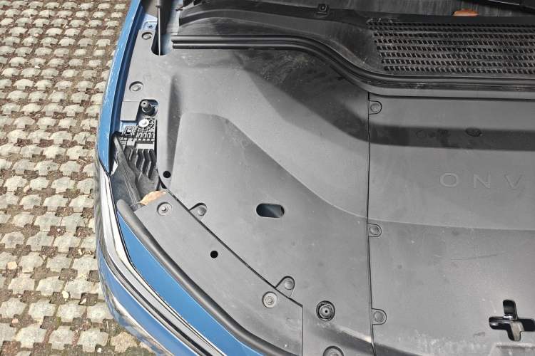 Used ONVO L60 2025 Model—60 kWh Rear-Wheel-Drive Version Engine Bay Right