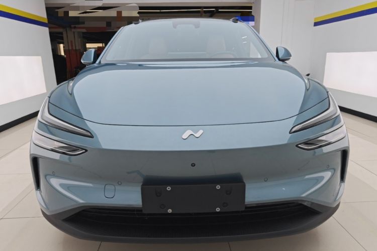 Used ONVO L60 2025 Model—60 kWh All-Wheel-Drive Version Front