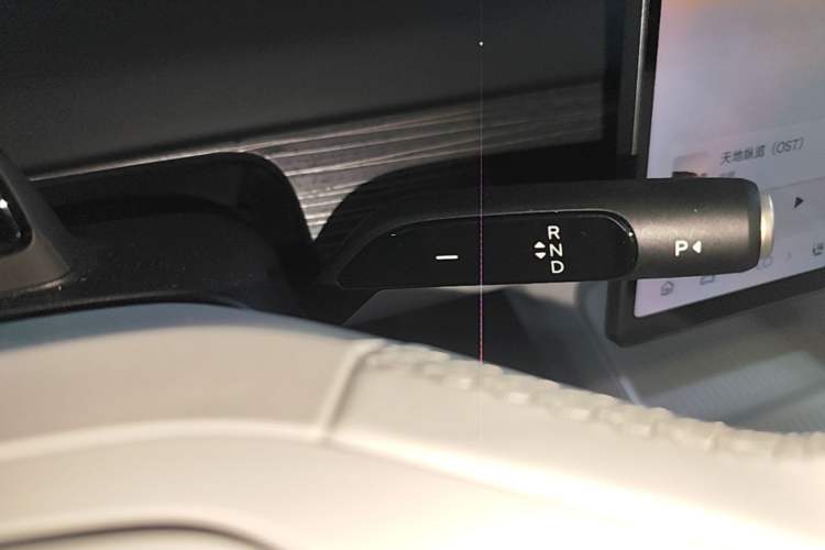 Used ONVO L60 2025 Model—60 kWh Rear-Wheel-Drive Version Gear Lever