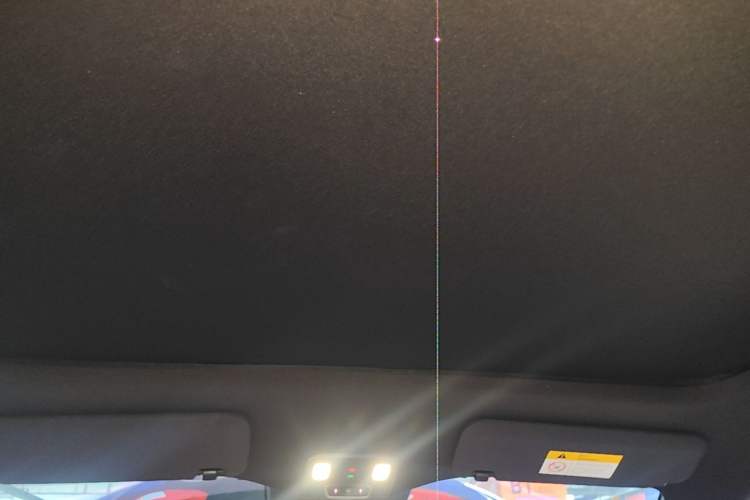 Used ONVO L60 2025 Model—60 kWh Rear-Wheel-Drive Version Headliner