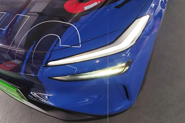 Used ONVO L60 2025 Model—60 kWh Rear-Wheel-Drive Version Left Front Headlight