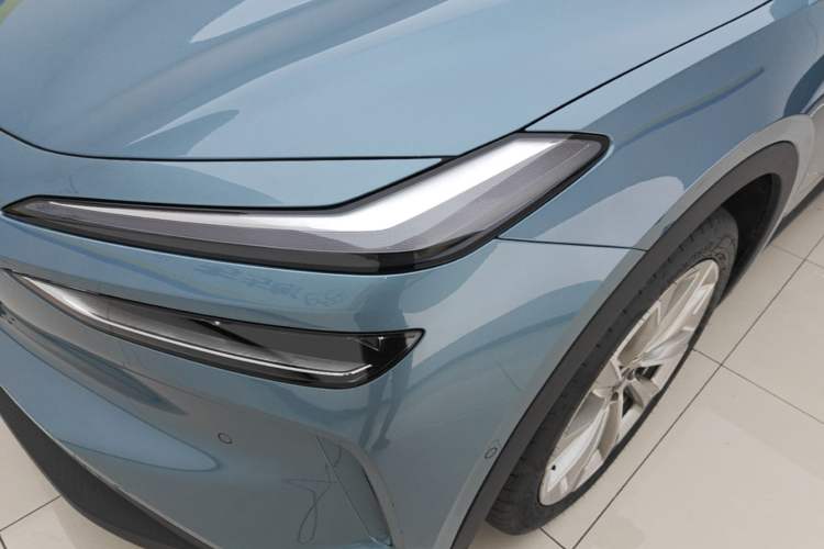 Used ONVO L60 2025 Model—60 kWh All-Wheel-Drive Version Left Front Headlight