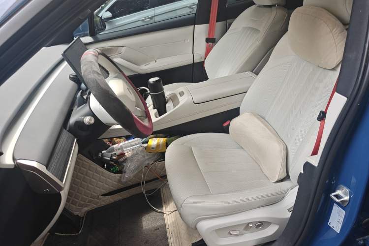 Used ONVO L60 2025 Model—60 kWh Rear-Wheel-Drive Version Left Front Seat