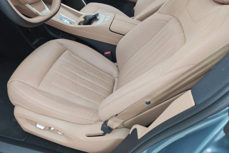 Used ONVO L60 2025 Model—60 kWh All-Wheel-Drive Version Left Front Seat
