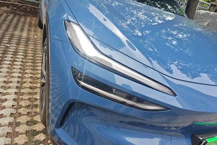 Used ONVO L60 2025 Model—60 kWh Rear-Wheel-Drive Version Right Front Headlight