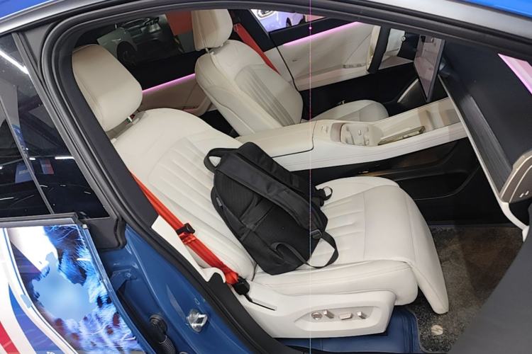 Used ONVO L60 2025 Model—60 kWh Rear-Wheel-Drive Version Right Front Seat