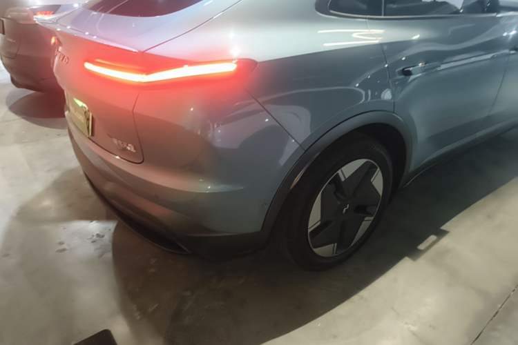 Used ONVO L60 2025 Model—60 kWh Rear-Wheel-Drive Version Right Rear Taillight