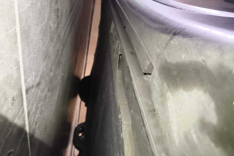 Used ONVO L60 2025 Model—60 kWh Rear-Wheel-Drive Version Right Side Sill