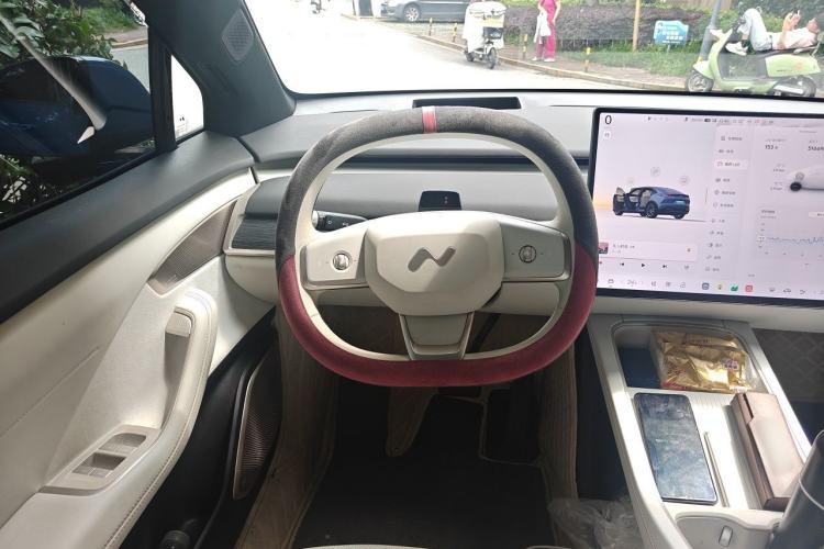 Used ONVO L60 2025 Model—60 kWh Rear-Wheel-Drive Version Steering Wheel