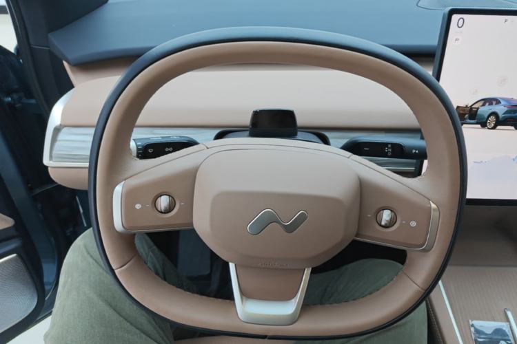 Used ONVO L60 2025 Model—60 kWh All-Wheel-Drive Version Steering Wheel