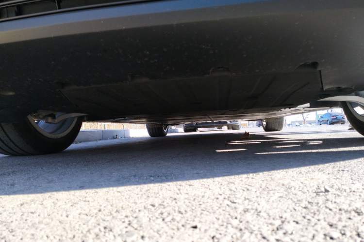 Used ONVO L60 2025 Model—60 kWh Rear-Wheel-Drive Version Chassis Front