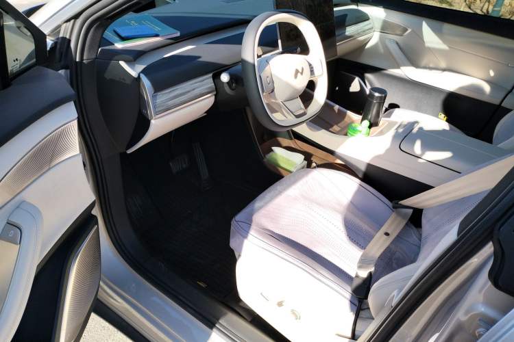Used ONVO L60 2025 Model—60 kWh Rear-Wheel-Drive Version Driver Seat