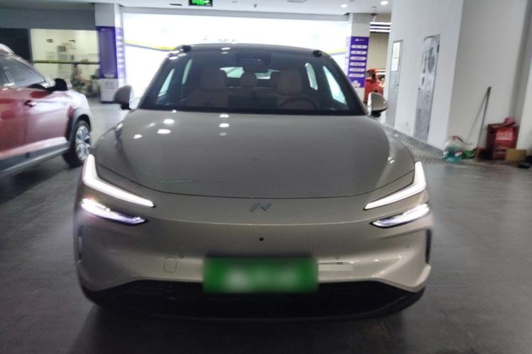 Used ONVO L60 2025 Model—60 kWh All-Wheel-Drive Version Front