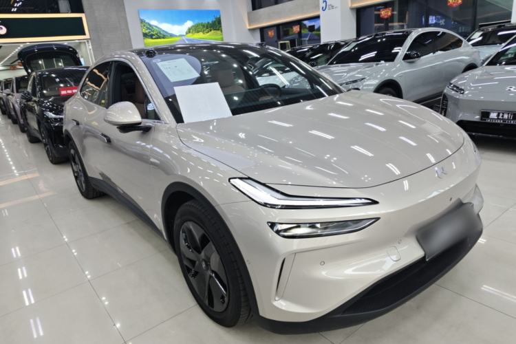 Used ONVO L60 2025 Model—60 kWh All-Wheel-Drive Version Front Right 45 Deg
