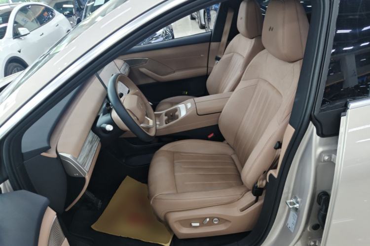 Used ONVO L60 2025 Model—60 kWh All-Wheel-Drive Version Left Front Seat