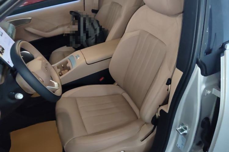 Used ONVO L60 2025 Model—60 kWh All-Wheel-Drive Version Left Front Seat