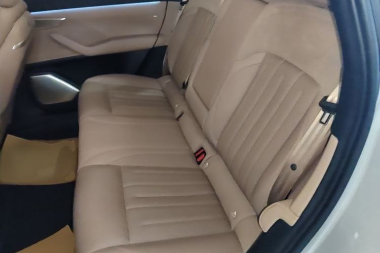 Used ONVO L60 2025 Model—60 kWh All-Wheel-Drive Version Left Rear Seat